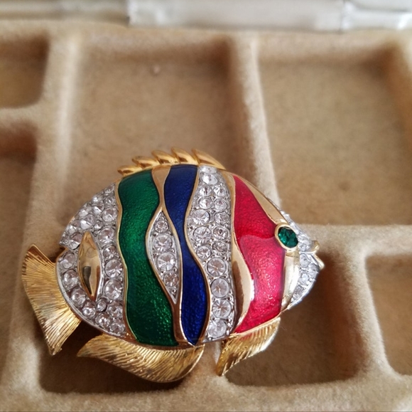 Vintage Gold Rainbow Fish Brooch - Picture 9 of 10